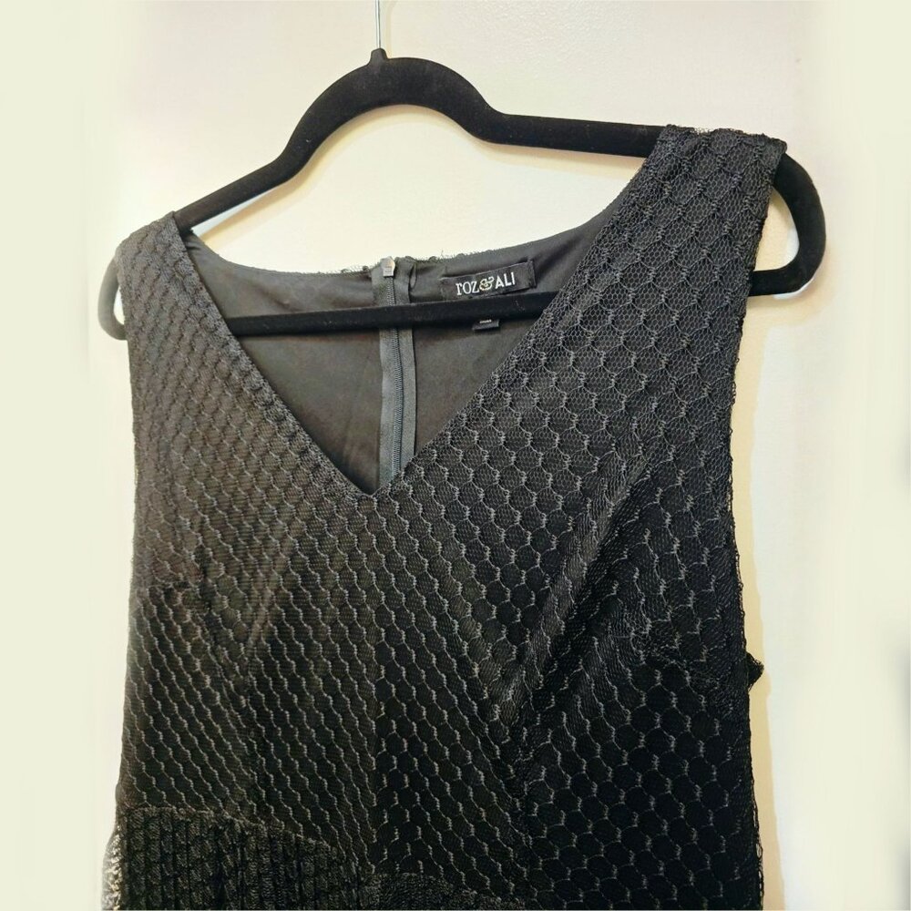 Roz & Ali ✦ Shimmer Midi Dress ✦ Black Silver Gold Ombre Sleeveless V-Neck 12 - Picture 7 of 11